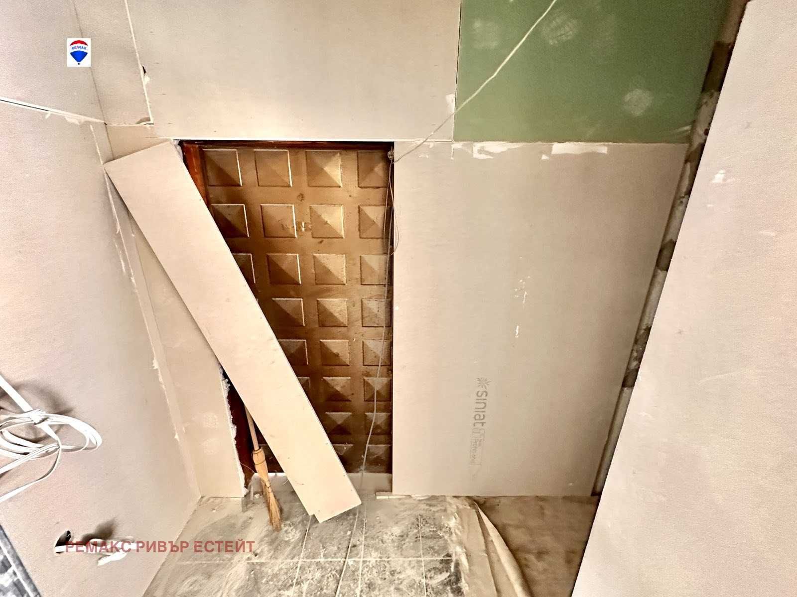 Търговско помещение/ МАГАЗИН ПОД НАЕМ  кв. Дружба 3