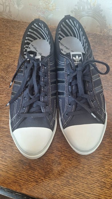 Adidas красовка. Женский обувь