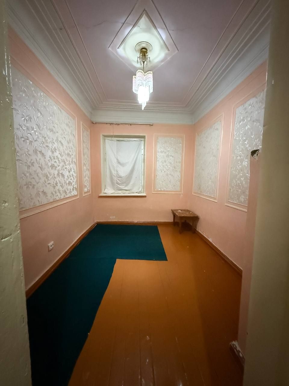 Продается квартира 4 комнатная детская больница
