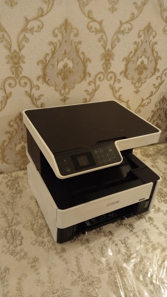 2140 3v1 Epson printer срочный сотилади
