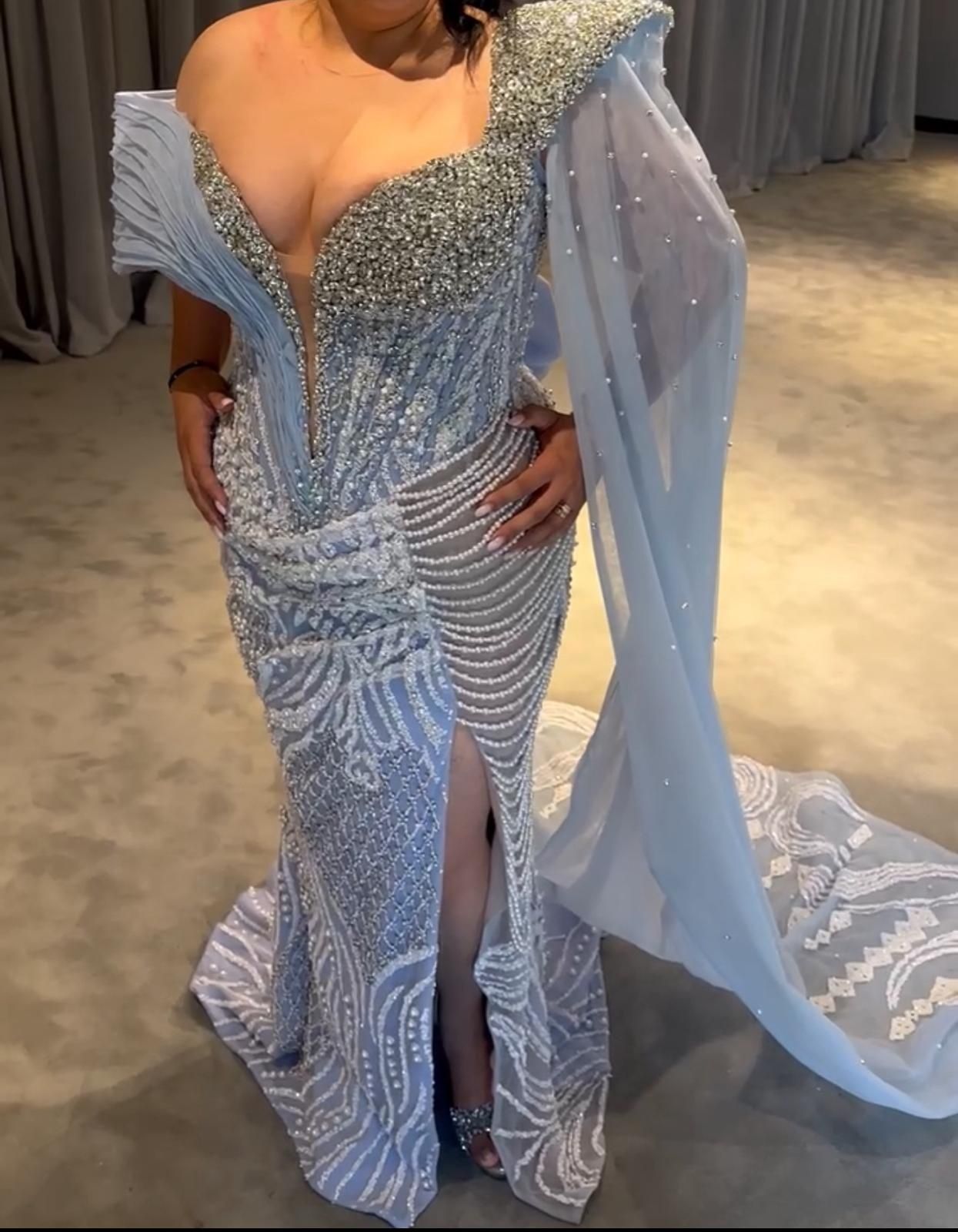 Rochie făcută pe comandă în Kosovo