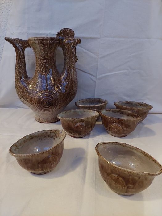 Керамичен сервиз, Кана + 6 чаши