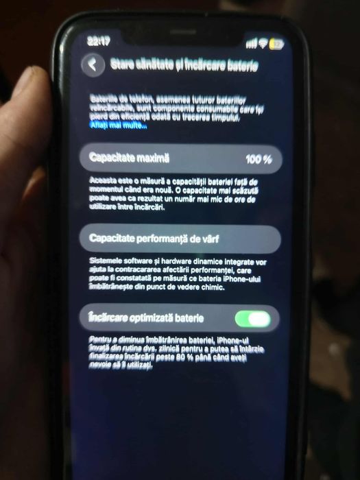 Iphone 11 spart pe spate viata baterie 100%