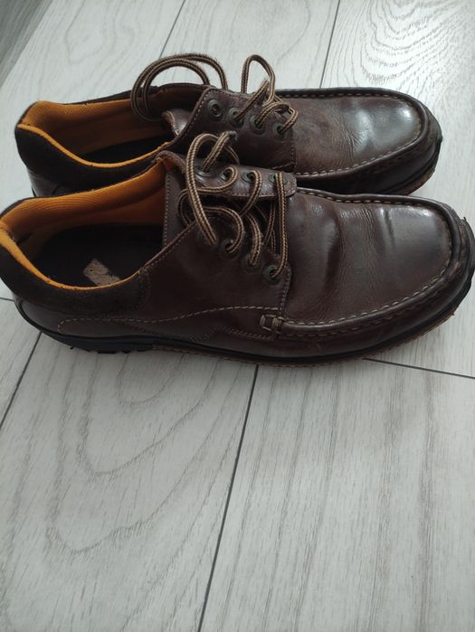 Vând pantofi sport bărbați