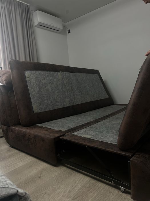 Продам диван в отличном состояние