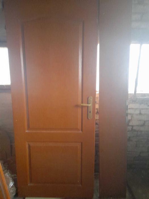 Интериорни врати кафяви