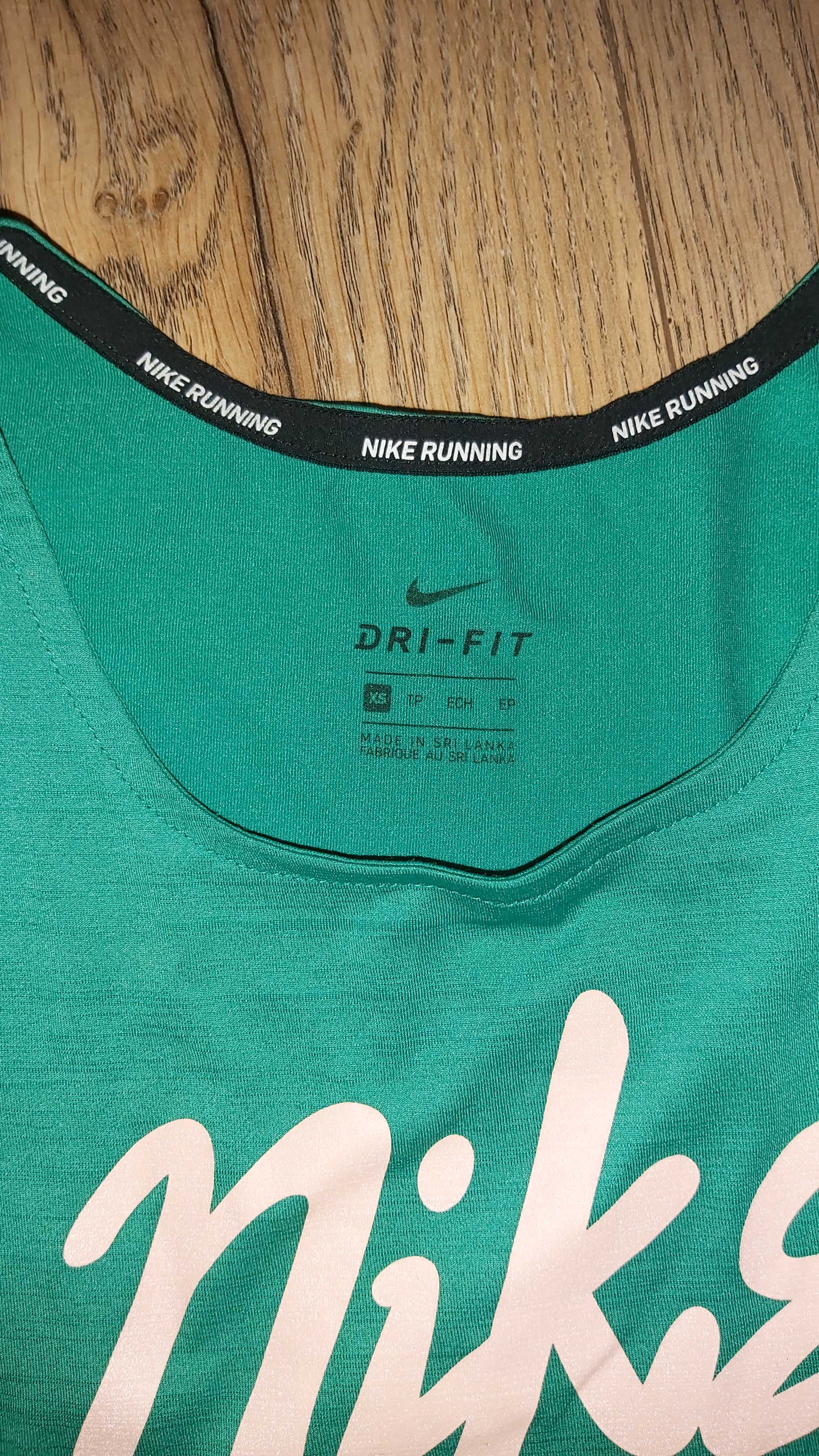 Дамски потник Nike - Размер XS