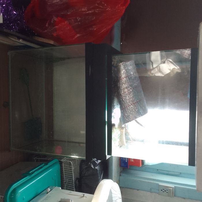 продам два аквариума