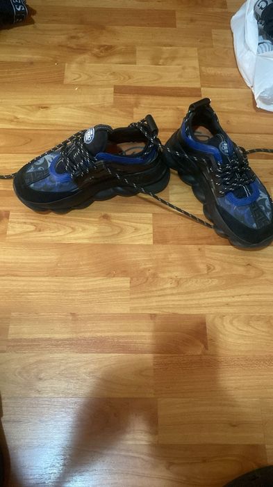 Versace Chain Reaction