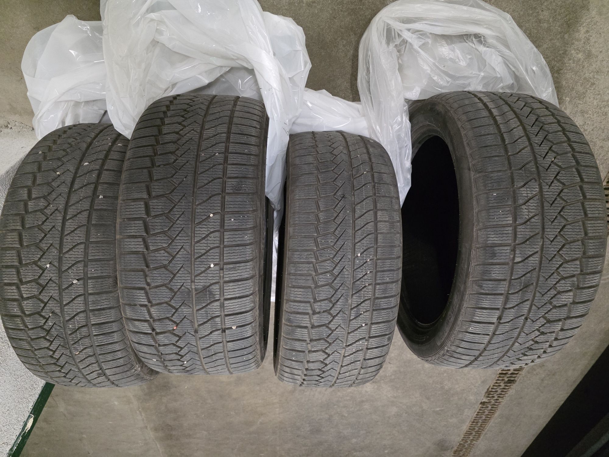 Зимни Спорт пакет 275/40 R19, 255/40 R19