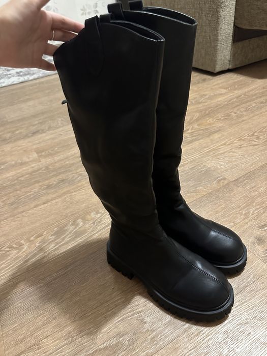 Продам зимнюю обувь