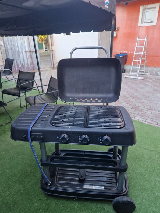 Grătar pe gaz butelie