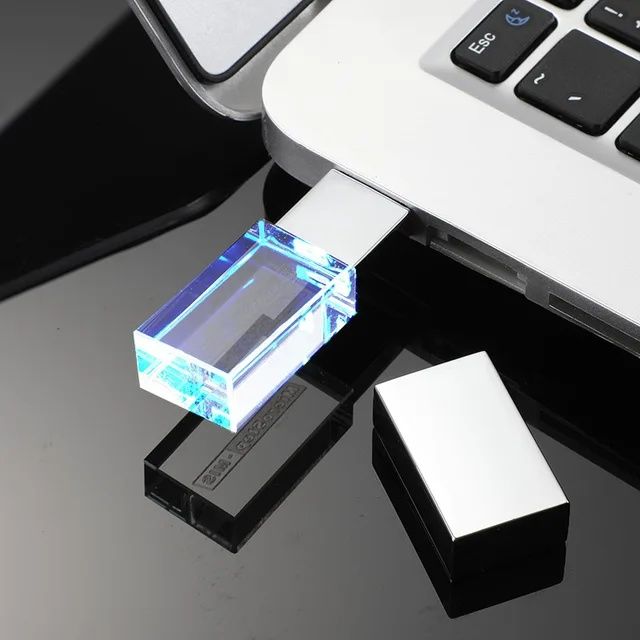 Подарочный Кристал Флешка 8гб для бизнеса. USB