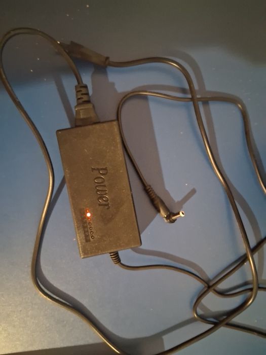 vând sau schimb laptop ASUS UL50V