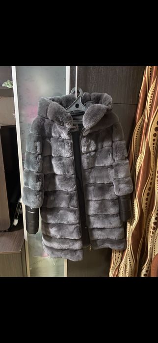 Продам женскую шубу кролик