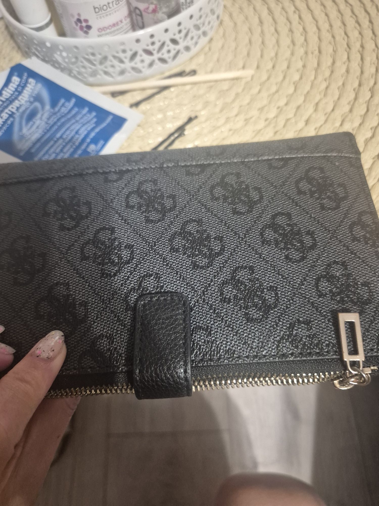 Портмоне/портфейл Guess оригинален