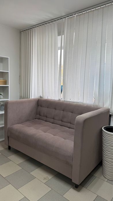 Продается офисный диван