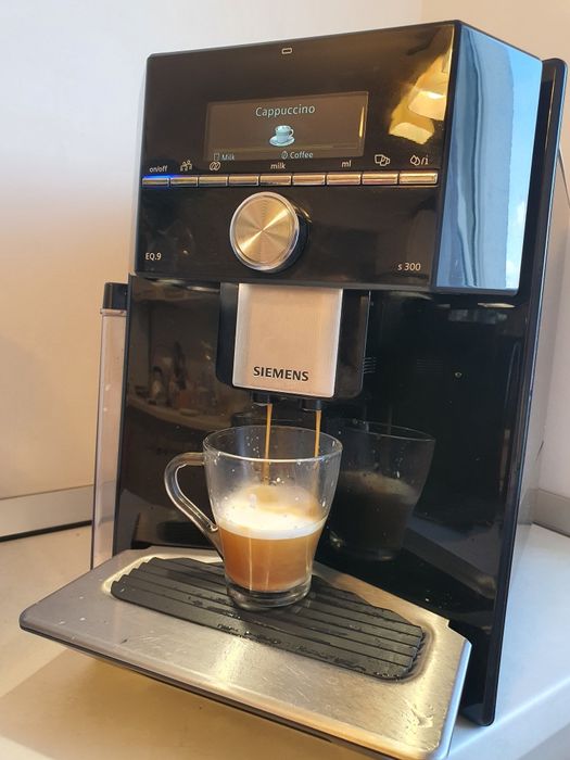 Espressor Siemens EQ.9 s300