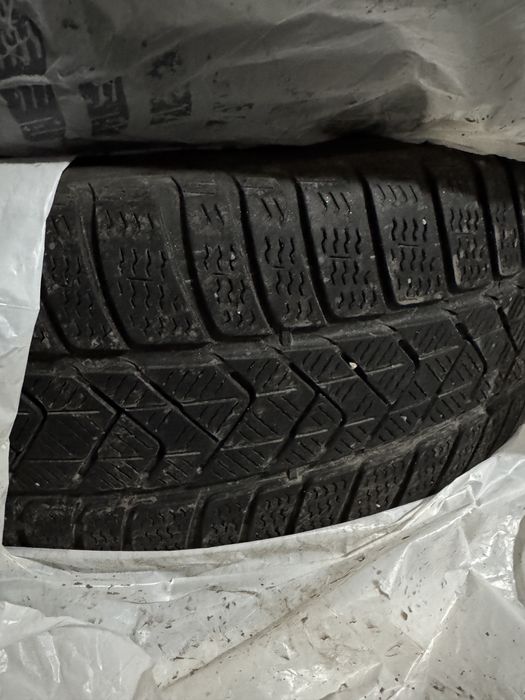 Anvelope iarna Pirelli BMW x3 245 50 R 19 runflat