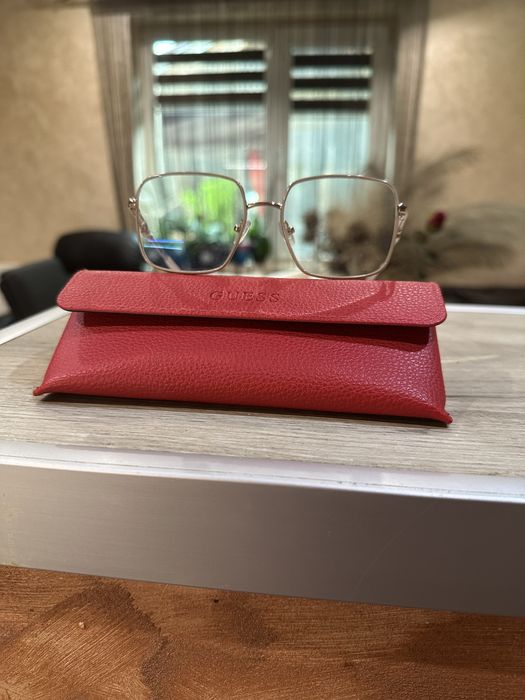 Диоптрични очила Guess