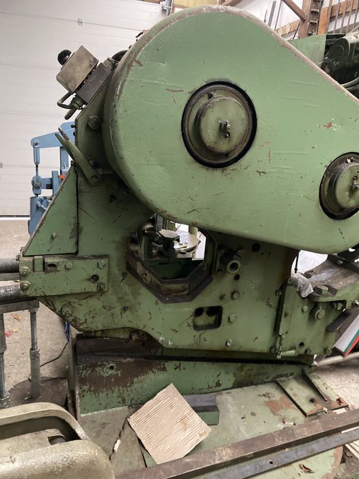 Masina debitat si perforat Peddy