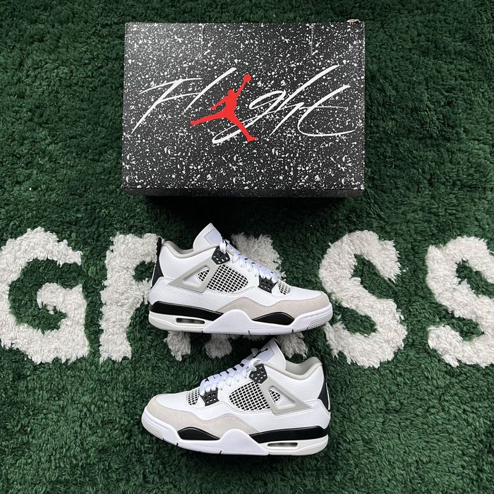 Jordan Retro 4 Military Black 42