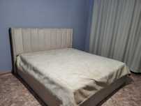 Спальня  без матрас отличном состояние 180/200
