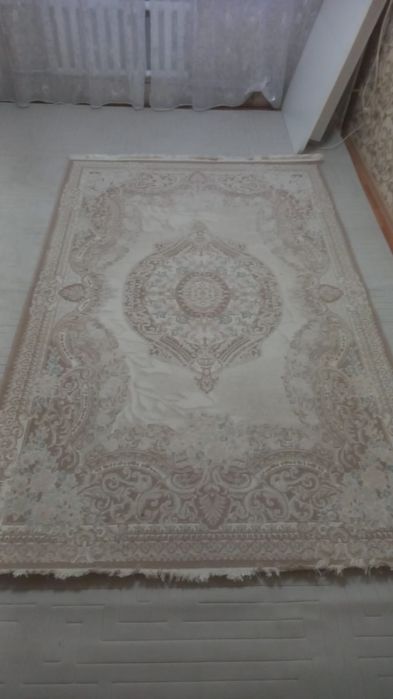 Продам ковёр 3х2 б/у в отличном состояние