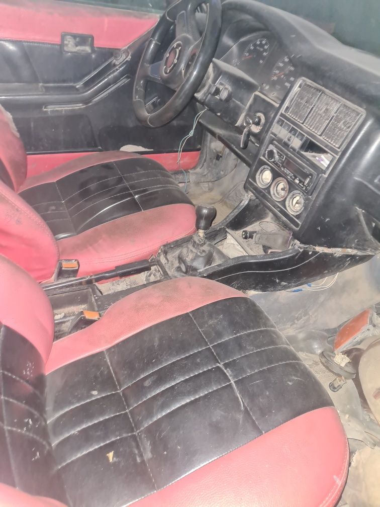 Продам запчасти от ауди 80 Б2