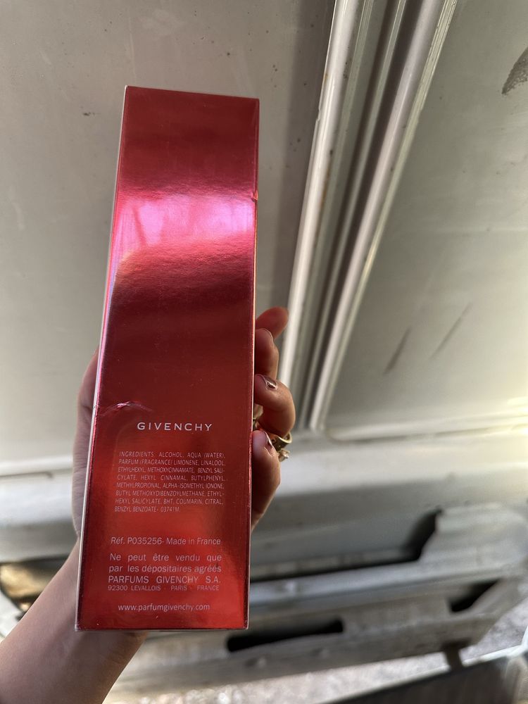 Absolutely irresistible givenchy