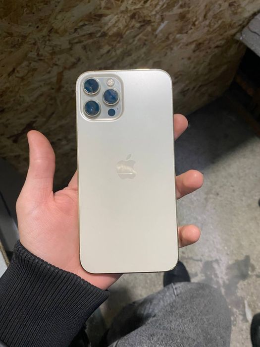 iPhone 12 pro max обмен