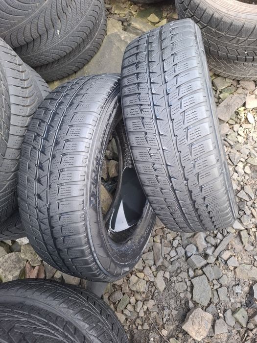 Vand 2 anvelope 185 60 15 falken de iarna bune