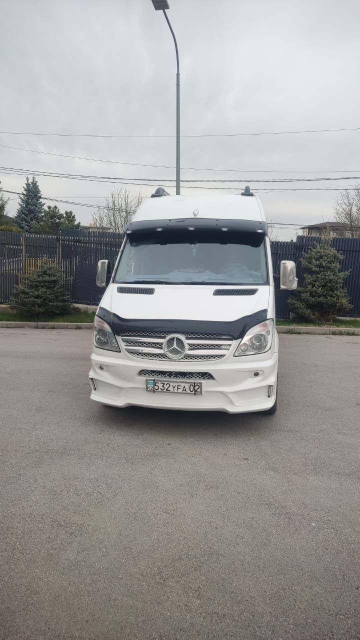 VIP sprinter, белый, черный