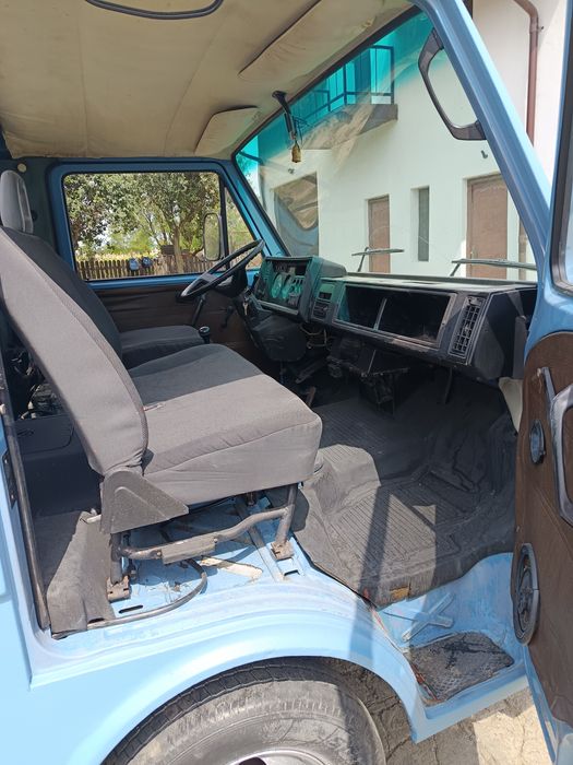 Vind sau schimb autoplatforma Lt 50