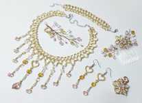 Set bijuterii auriu, alb, si roz, unicat evenimente, lucrat manual