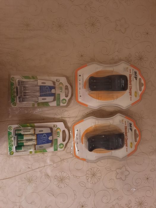 Зарядное устройство для батарей типа АА и ААА . Алматы .