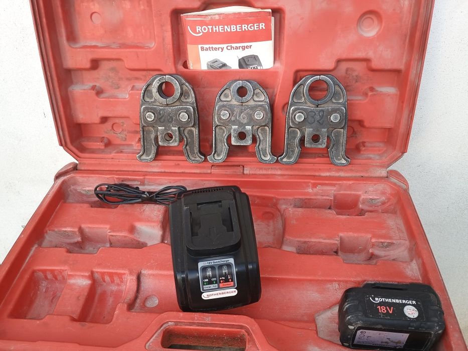 Bacuri sertizare th 16, 26,32 cutie încărcător și baterie rothenberger