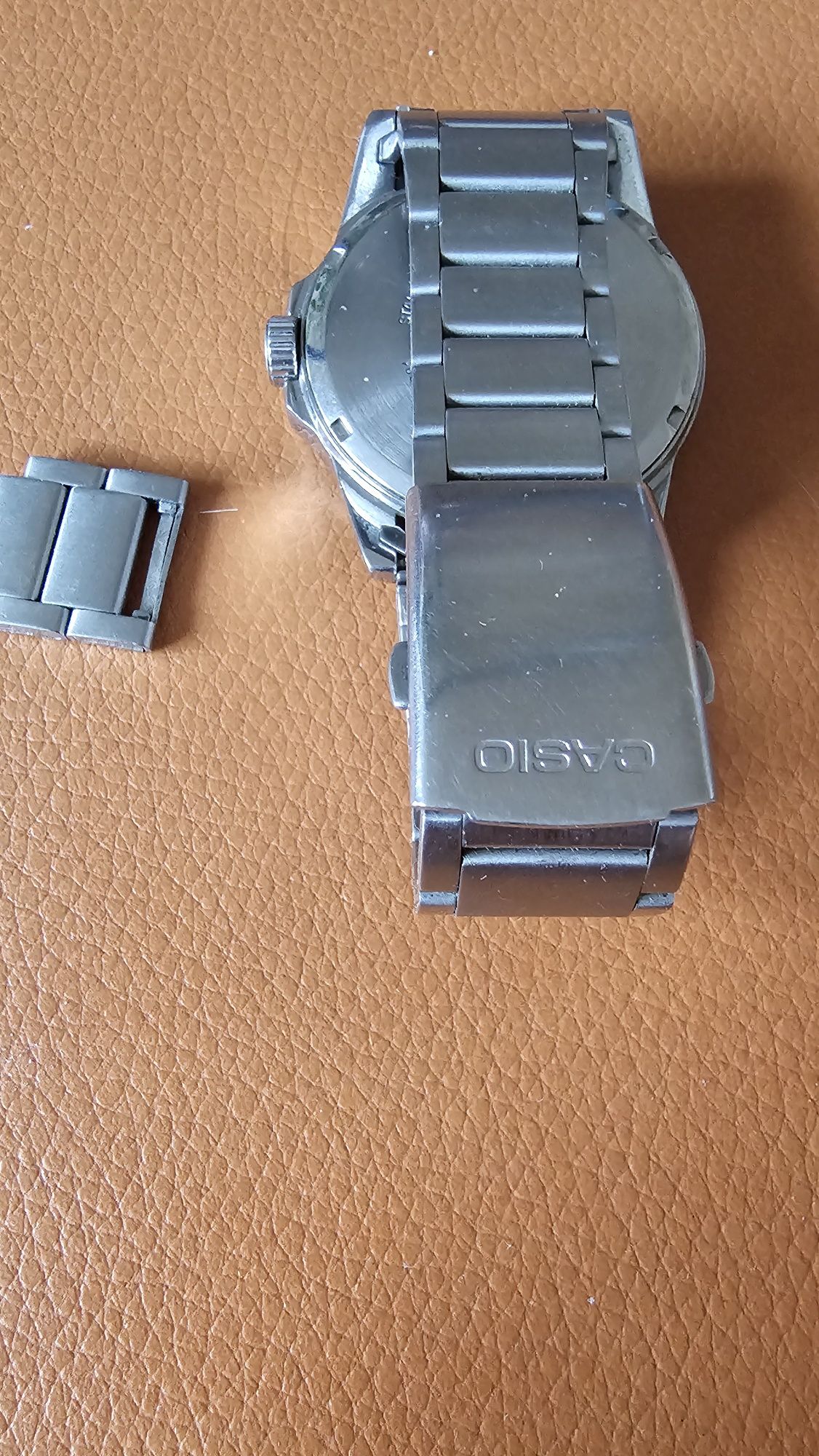 Продам часы CASIO.