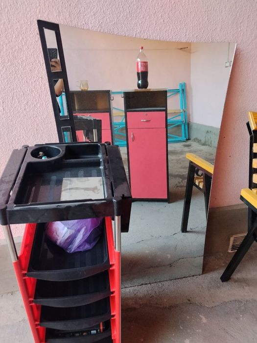 Sartaroshlar uchun polni mebel