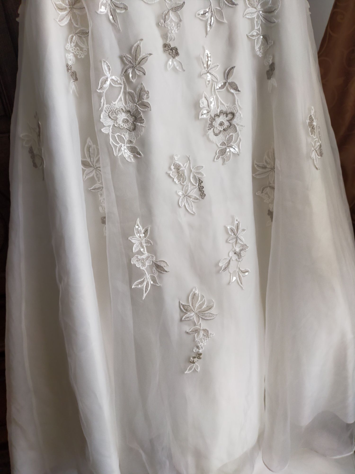 Rochie de mireasă nouă