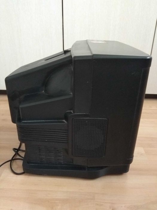 Телевизор 14 инча, без антена