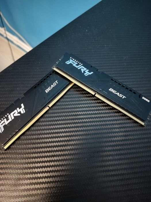 Vând set 16 GB RAM DDR5 5 2x8 6000mMT/s NOU,