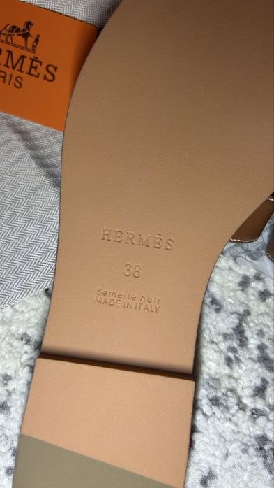 Papuci hermes Oran piele pe stoc marimea 38