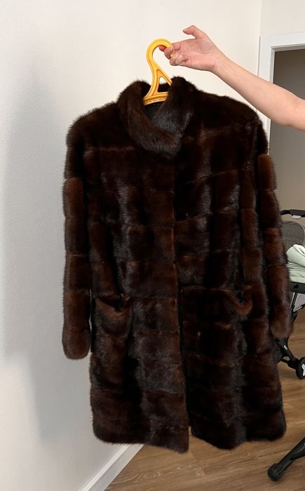 Продам норковую шубу