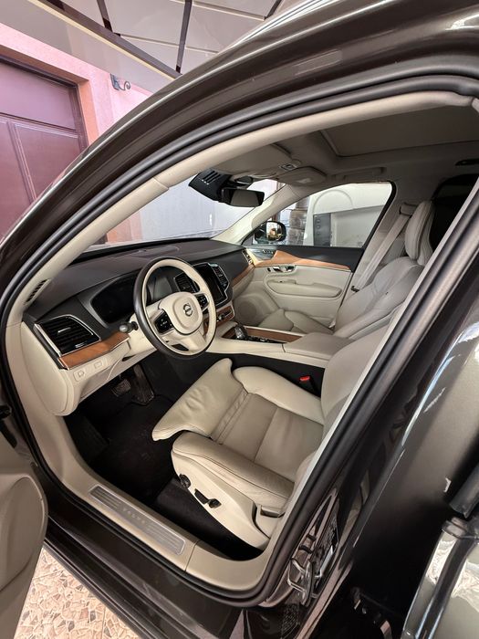 Volvo cx90 2023г