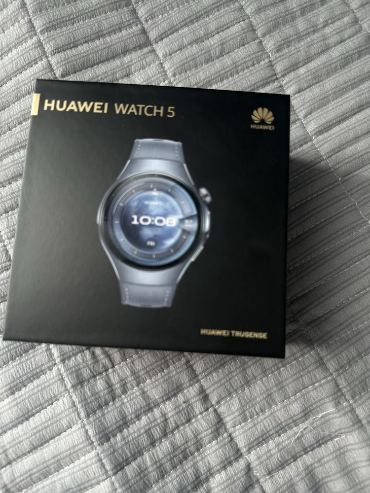 Продаю Huawei watch 5