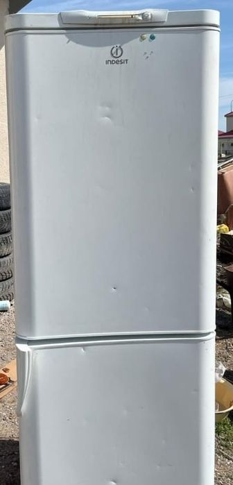 Холодильник LG Indesit