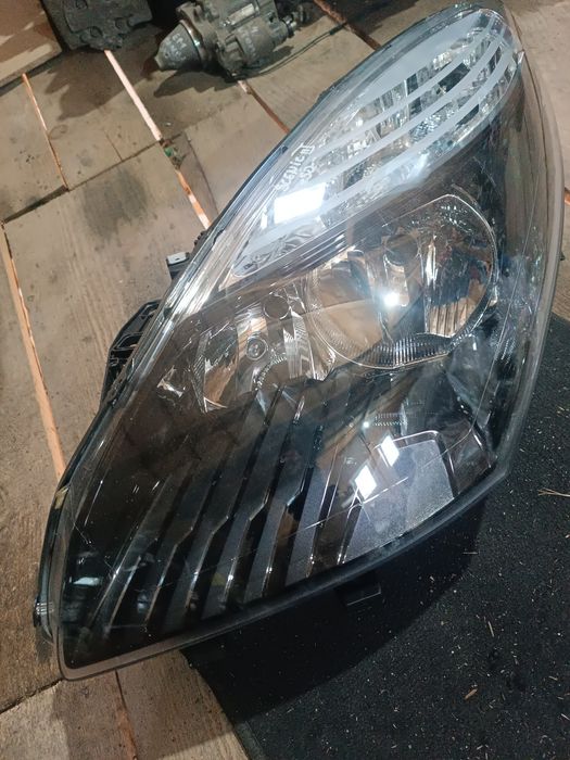 Far Clio4 Fluence Megane3 far Clio3 far Megane2 Scenic2 Far Logan3