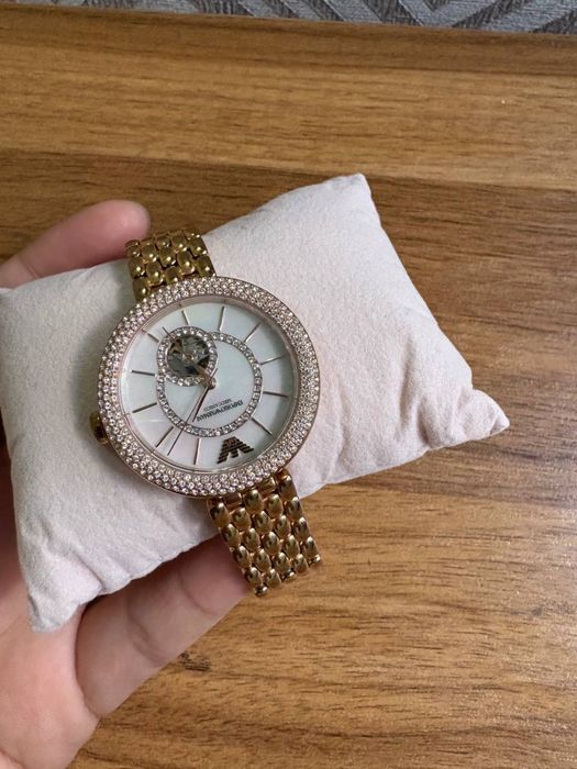 Jeniskiy soat ARMANI