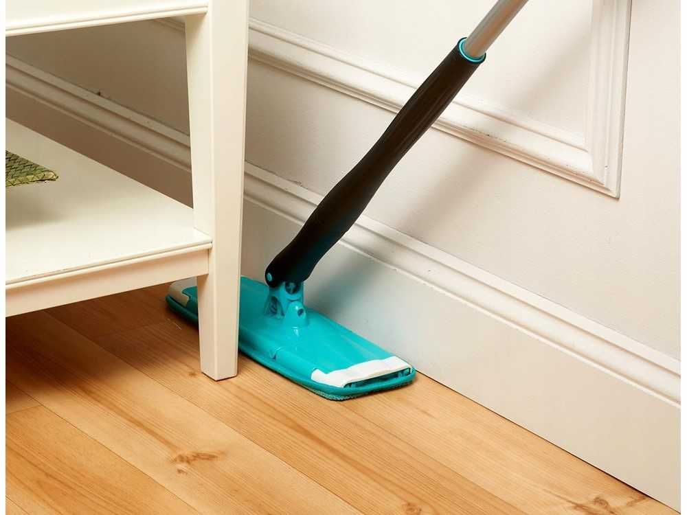 Mop plat rotativ 360° sistem de stoarcere maner extensibil 100-122 cm